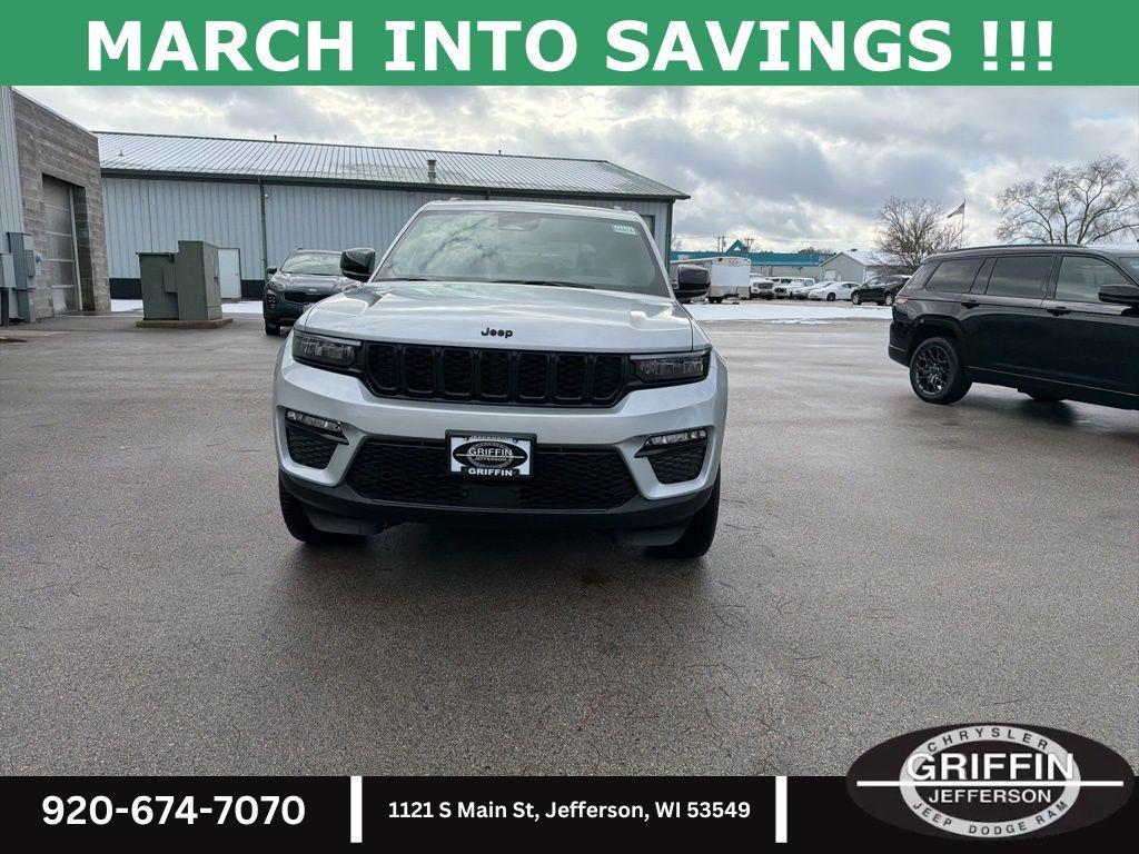 new 2025 Jeep Grand Cherokee car, priced at $51,715