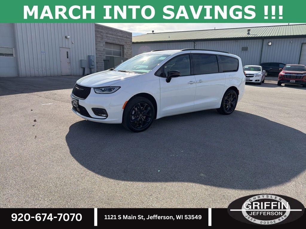 new 2026 Chrysler Pacifica car, priced at $53,225