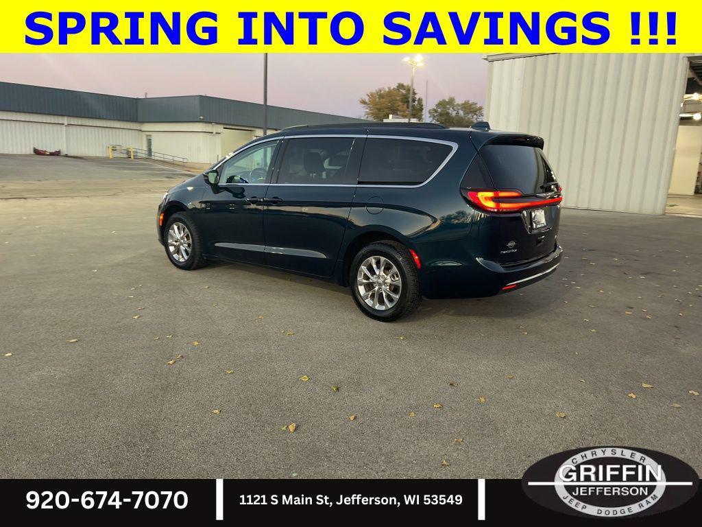 used 2022 Chrysler Pacifica car, priced at $31,744