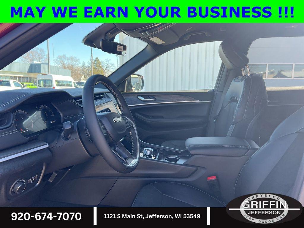 new 2026 Jeep Grand Cherokee car, priced at $41,588