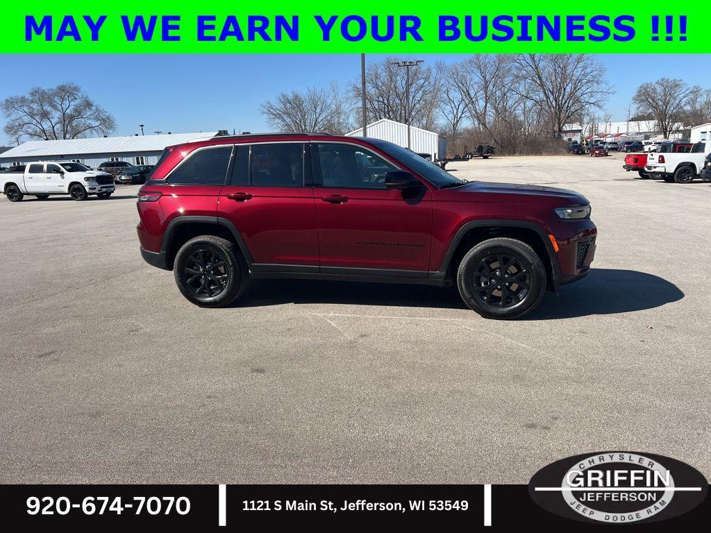 new 2026 Jeep Grand Cherokee car, priced at $41,588