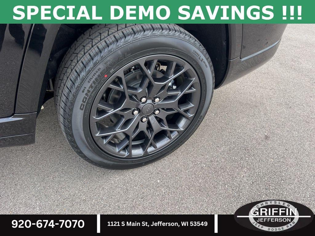 new 2025 Jeep Grand Cherokee L car, priced at $66,580