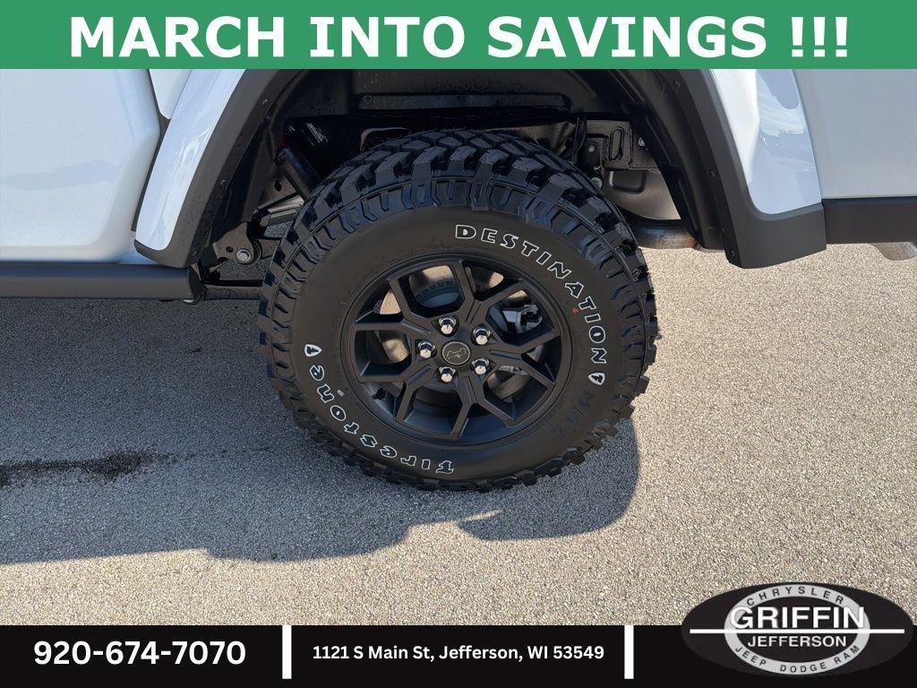 new 2026 Jeep Gladiator car, priced at $53,760