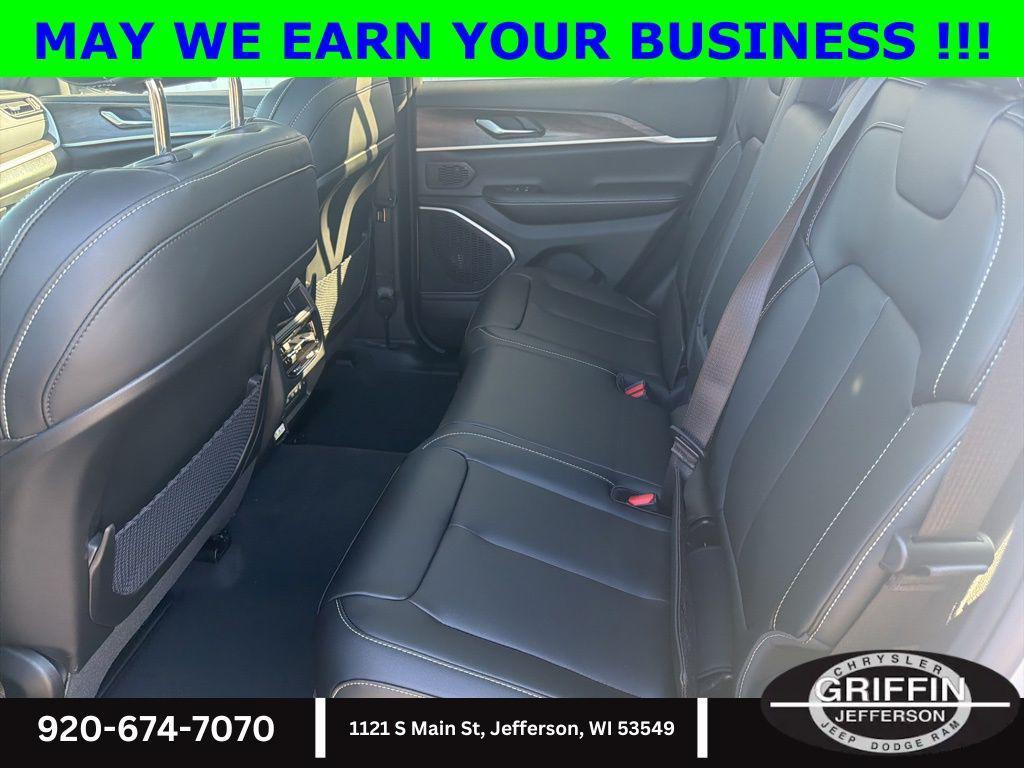 new 2026 Jeep Grand Cherokee car, priced at $44,288