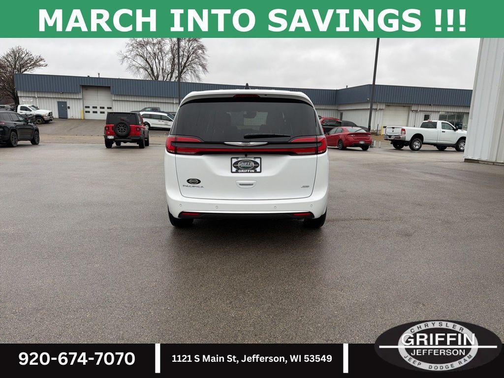 new 2026 Chrysler Pacifica car, priced at $51,280