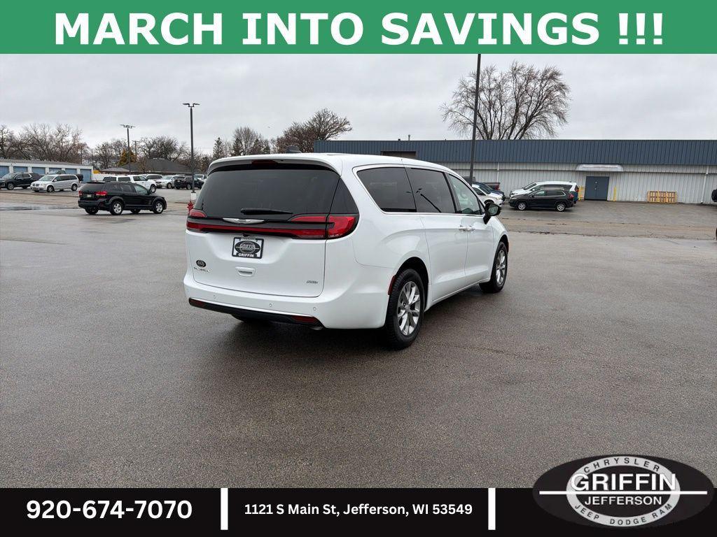 new 2026 Chrysler Pacifica car, priced at $51,280