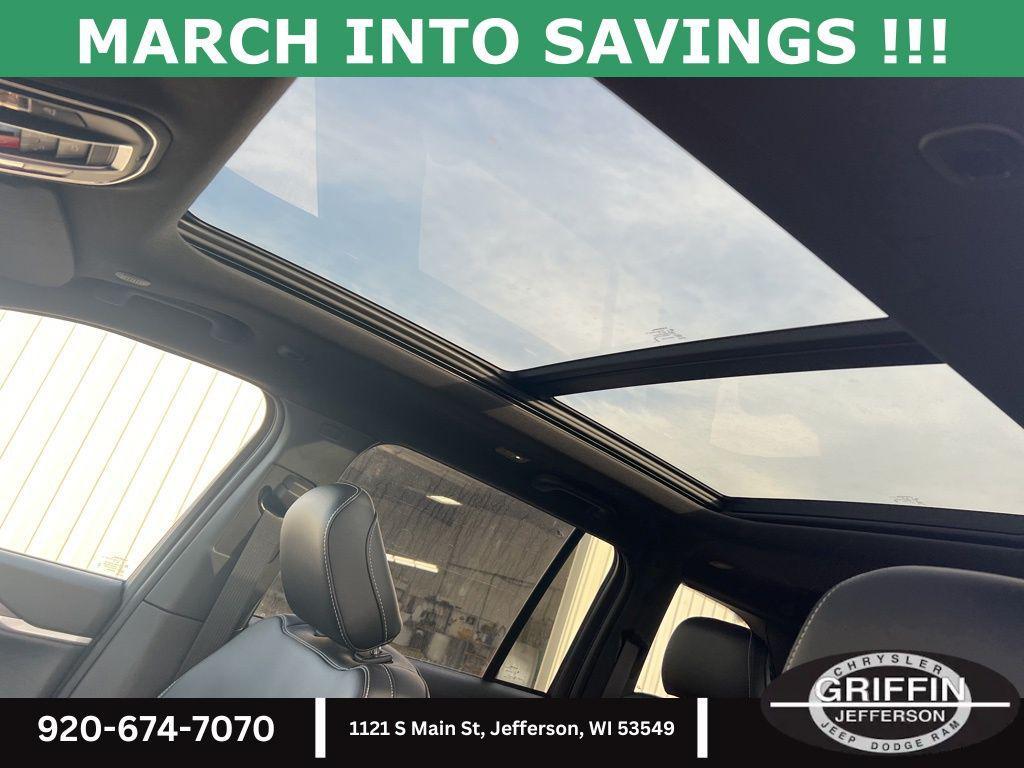 new 2025 Jeep Grand Cherokee car, priced at $53,135