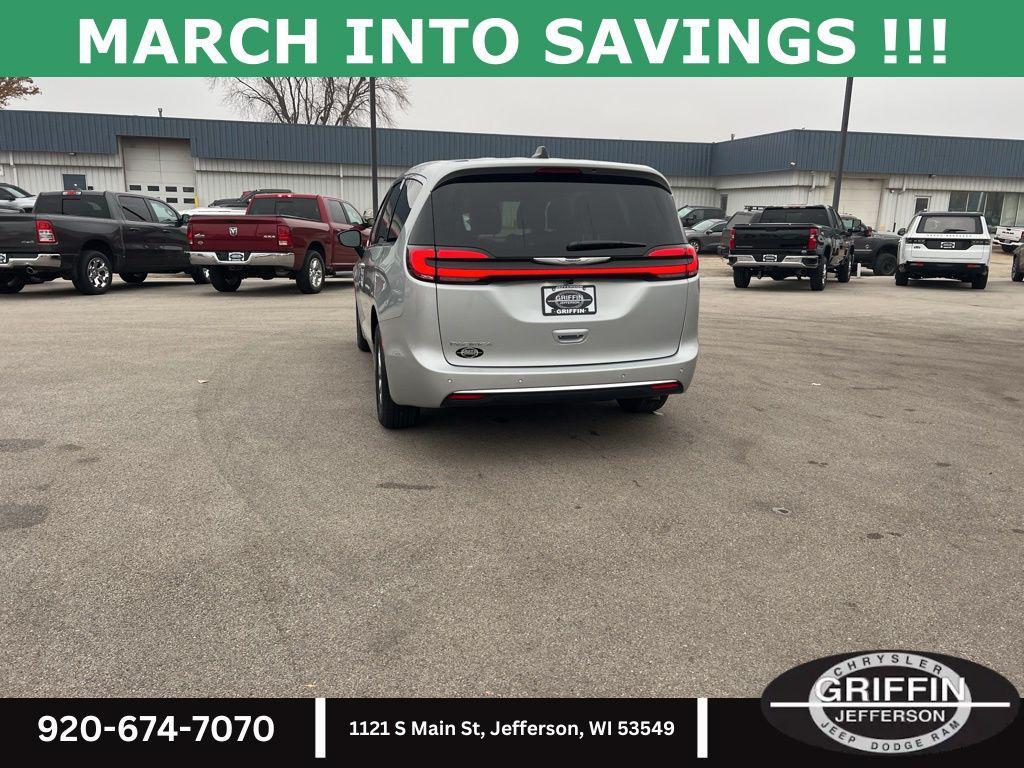 new 2026 Chrysler Pacifica car, priced at $46,135