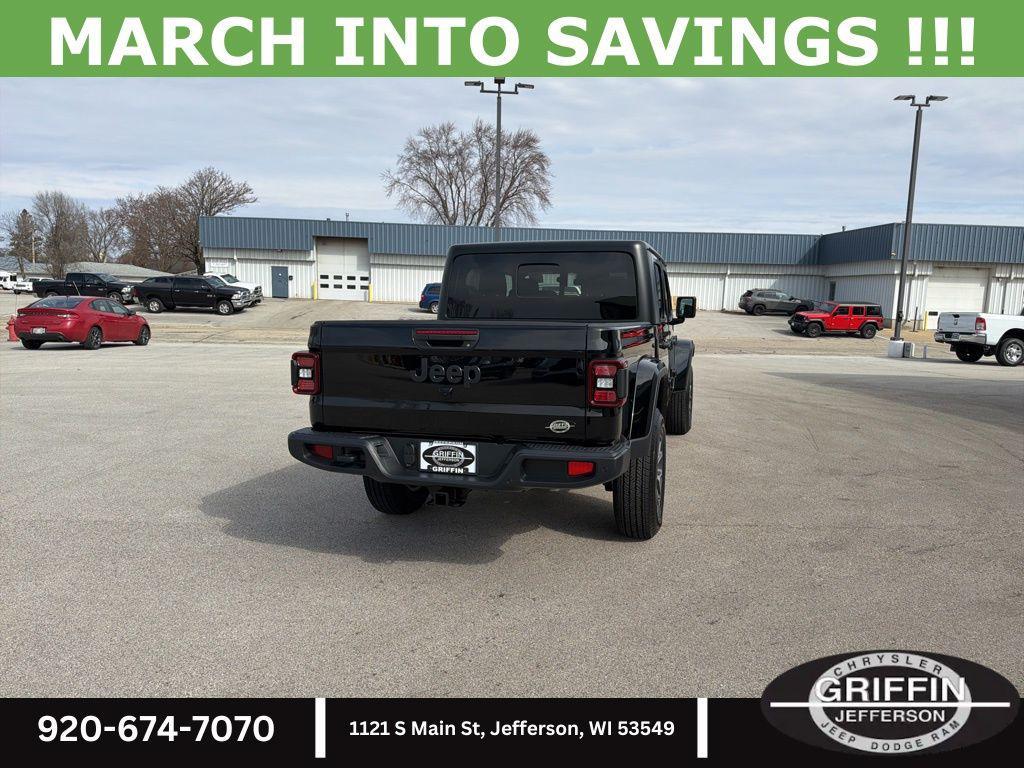 new 2026 Jeep Gladiator car, priced at $52,685