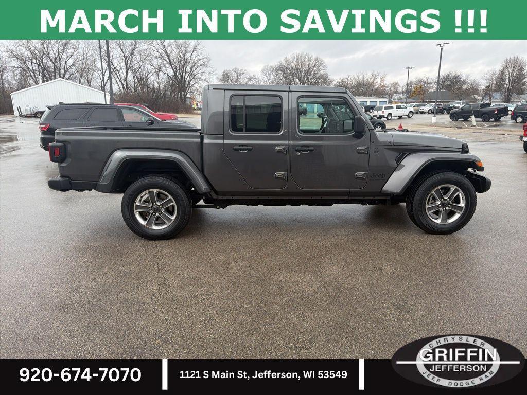used 2024 Jeep Gladiator car, priced at $34,933