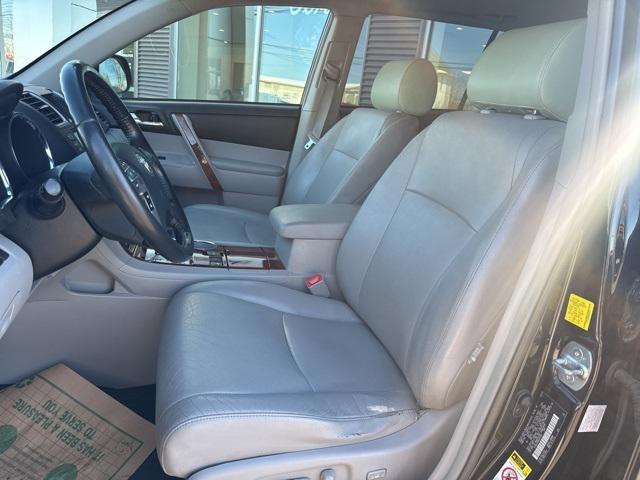 used 2011 Toyota Highlander car, priced at $11,979