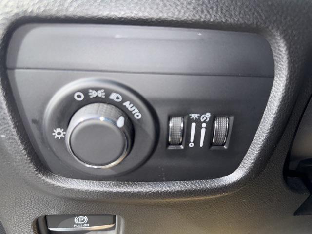 used 2024 Jeep Grand Cherokee car, priced at $29,980