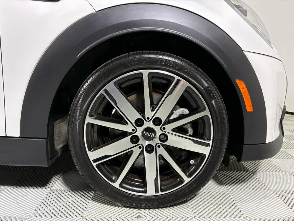 used 2024 MINI Hardtop car, priced at $27,995