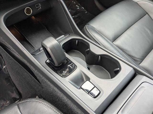 used 2022 Volvo XC40 car, priced at $18,995