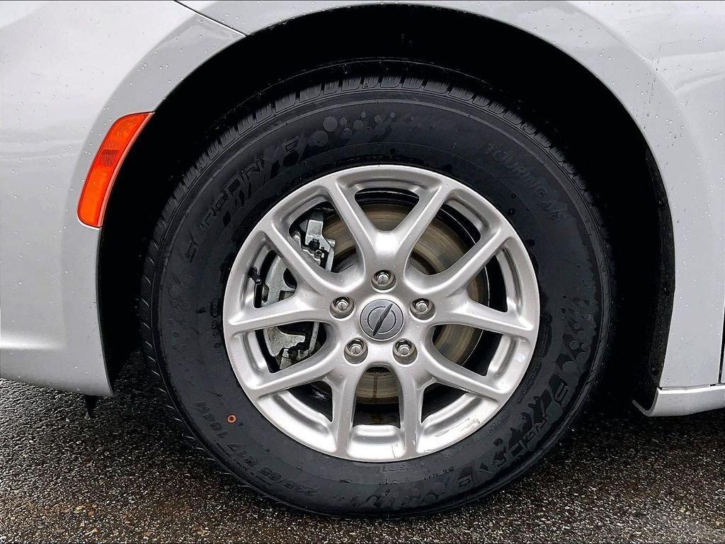 used 2024 Chrysler Pacifica car, priced at $26,277