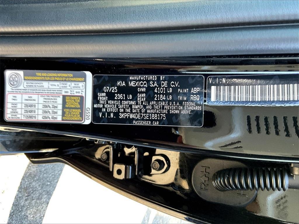 new 2025 Kia K4 car, priced at $25,216