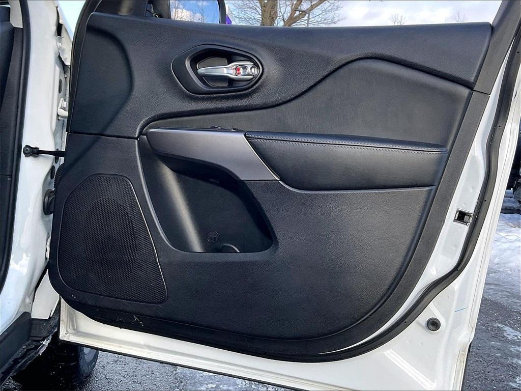 used 2022 Jeep Cherokee car, priced at $24,963