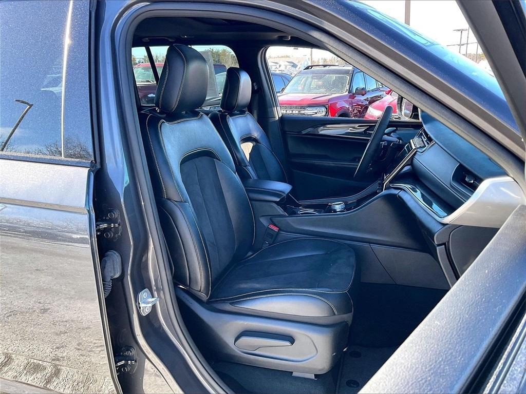 used 2023 Jeep Grand Cherokee car, priced at $30,447