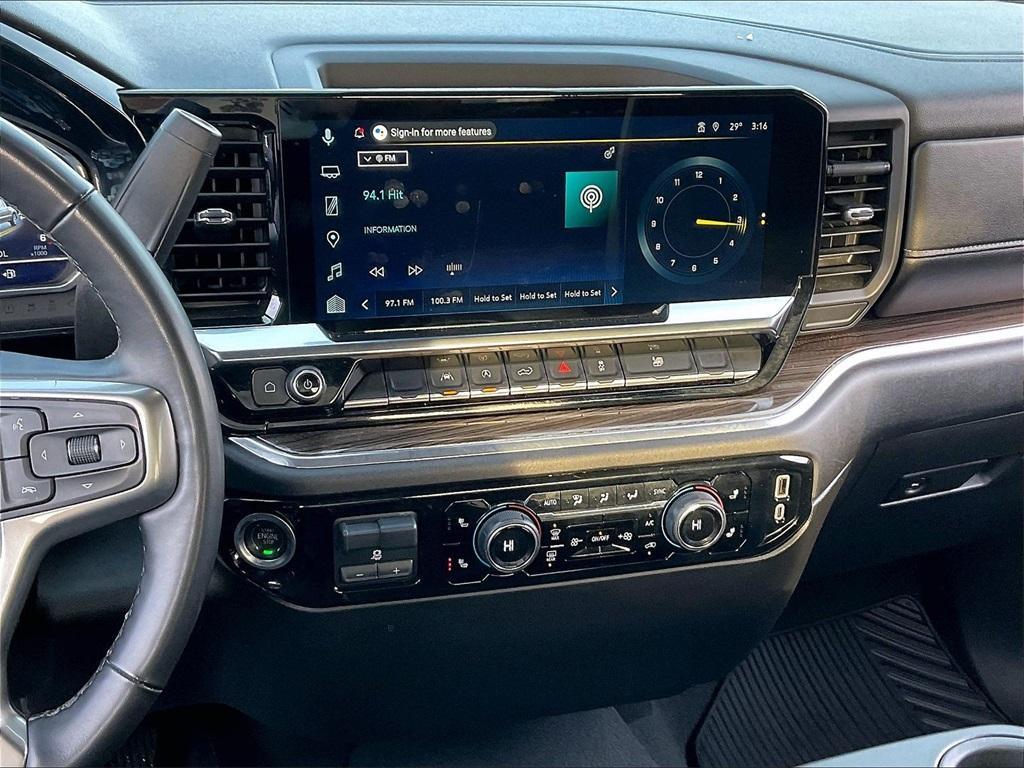 used 2025 Chevrolet Silverado 1500 car, priced at $39,884