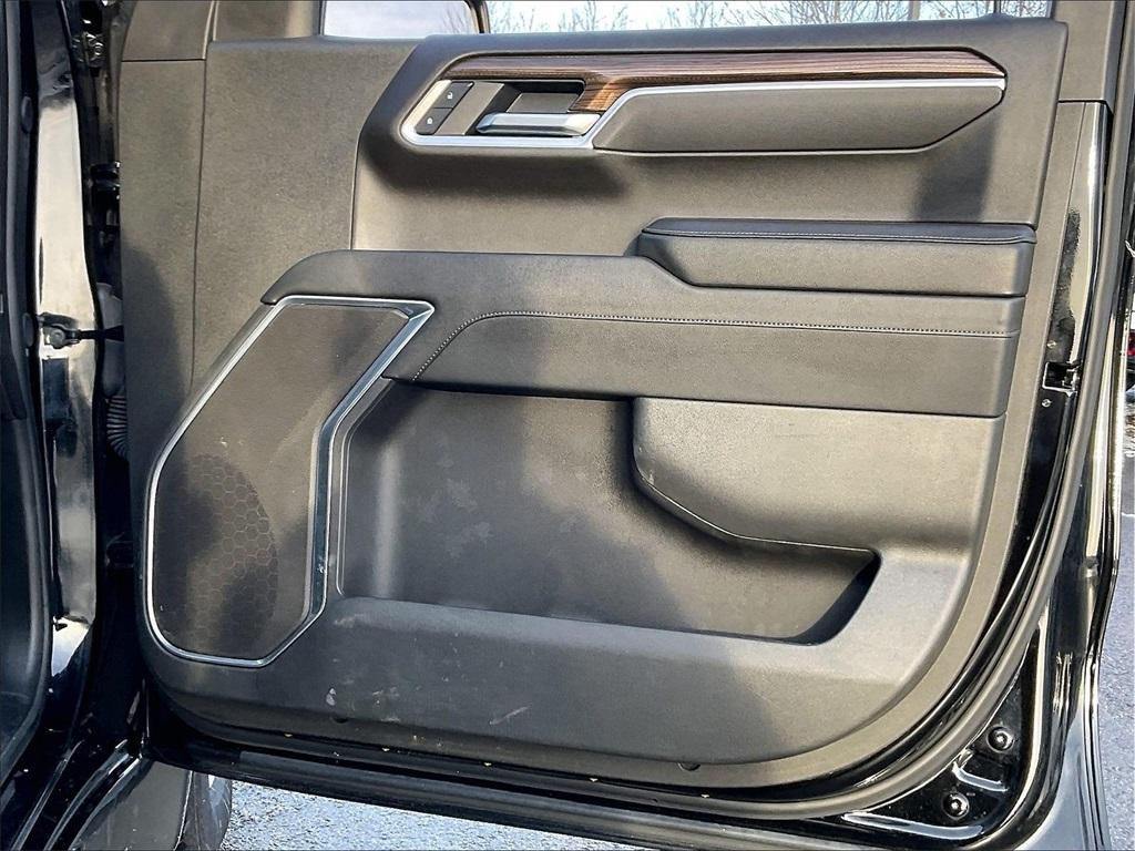 used 2025 Chevrolet Silverado 1500 car, priced at $39,884