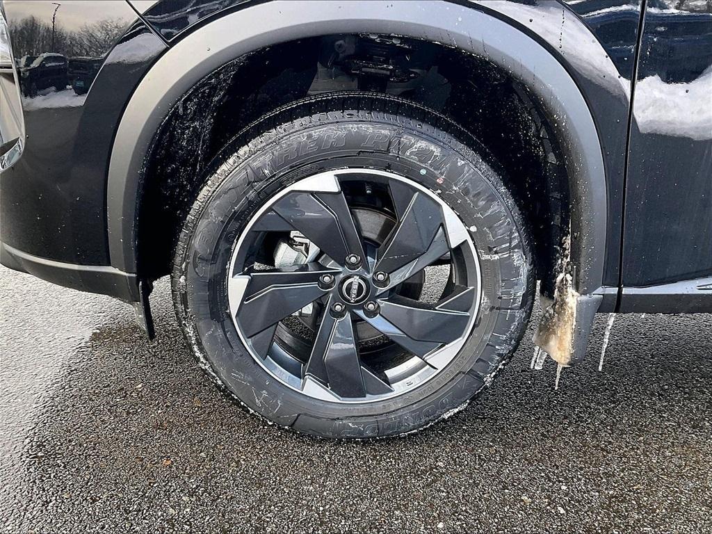 used 2025 Nissan Rogue car, priced at $27,223