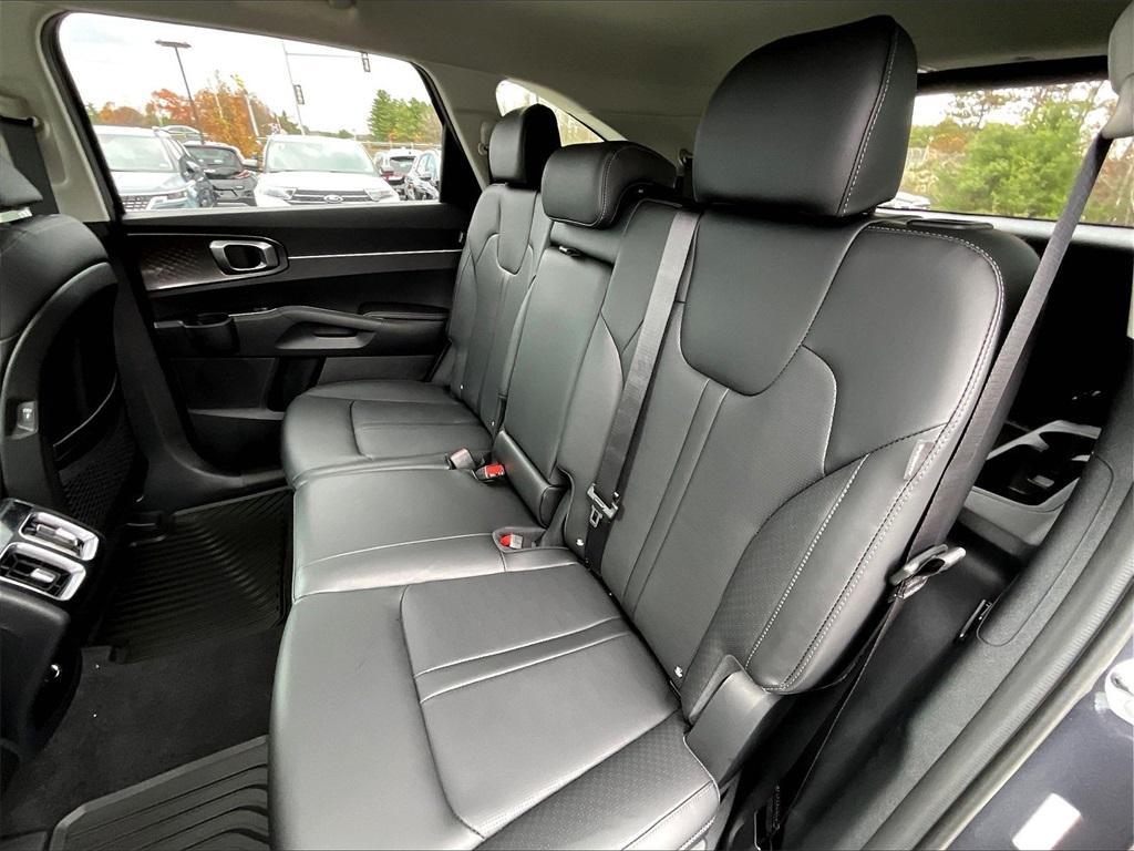 new 2026 Kia Sorento car, priced at $37,600