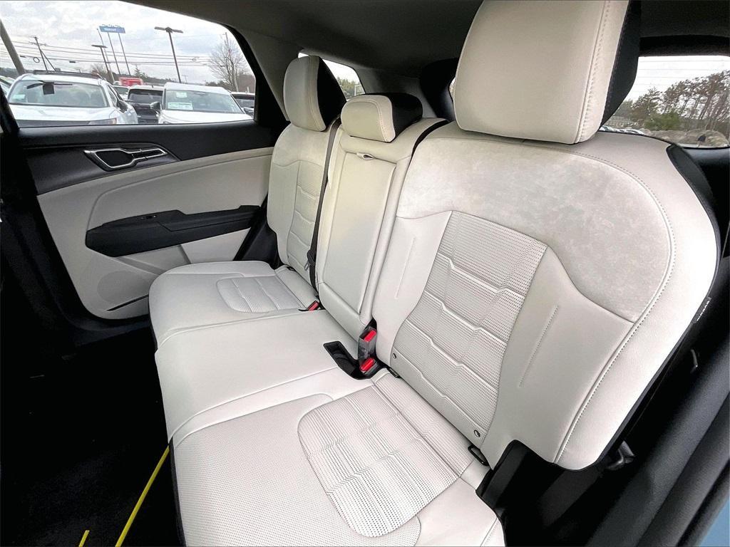 new 2026 Kia Sportage Hybrid car, priced at $40,565