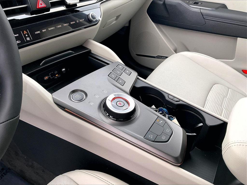 new 2026 Kia Sportage Hybrid car, priced at $40,565