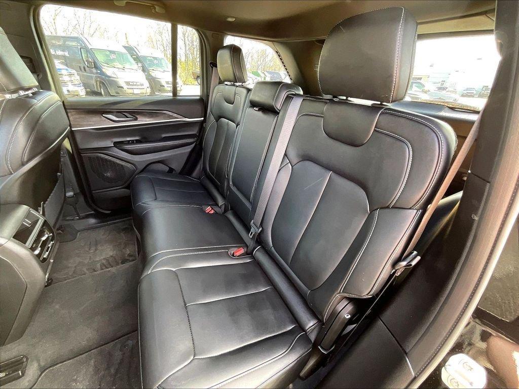 used 2025 Jeep Grand Cherokee car, priced at $37,622