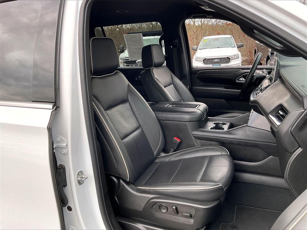 used 2024 GMC Yukon XL car, priced at $53,444