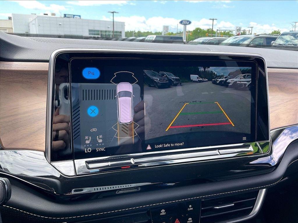 used 2025 Volkswagen Atlas car, priced at $31,626