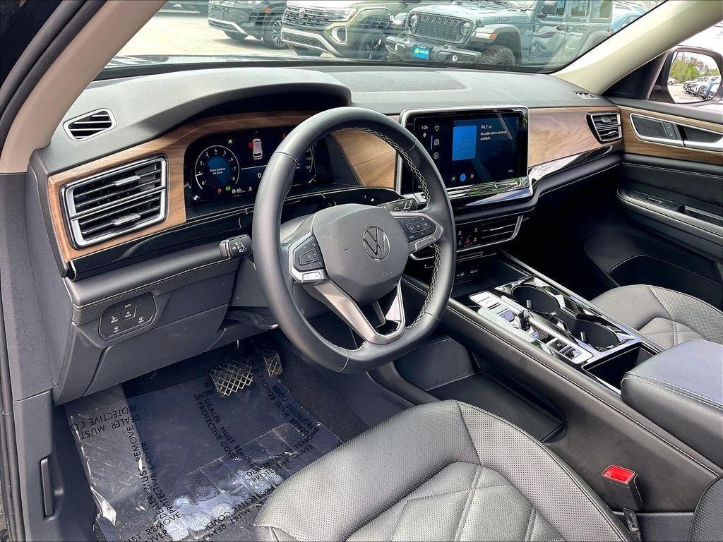 used 2025 Volkswagen Atlas car, priced at $31,626
