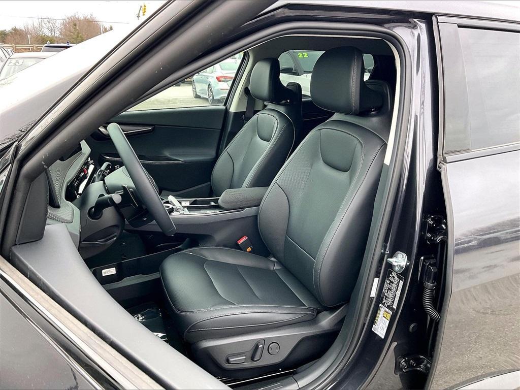 new 2025 Kia EV6 car, priced at $44,216