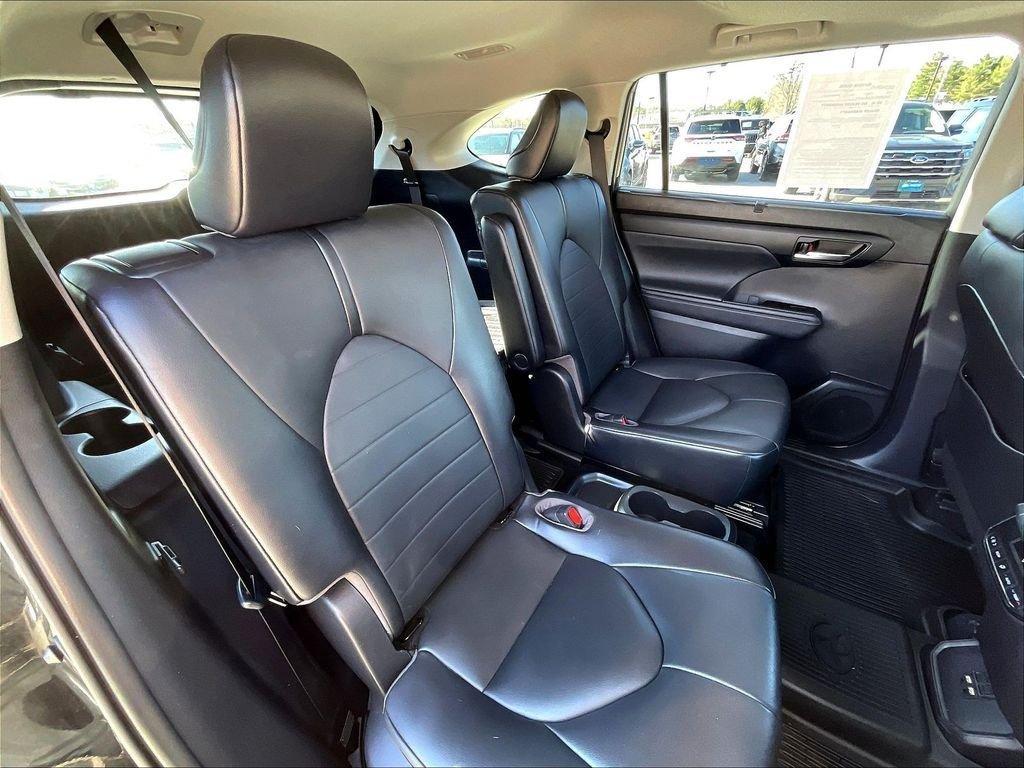 used 2021 Toyota Highlander car, priced at $31,928