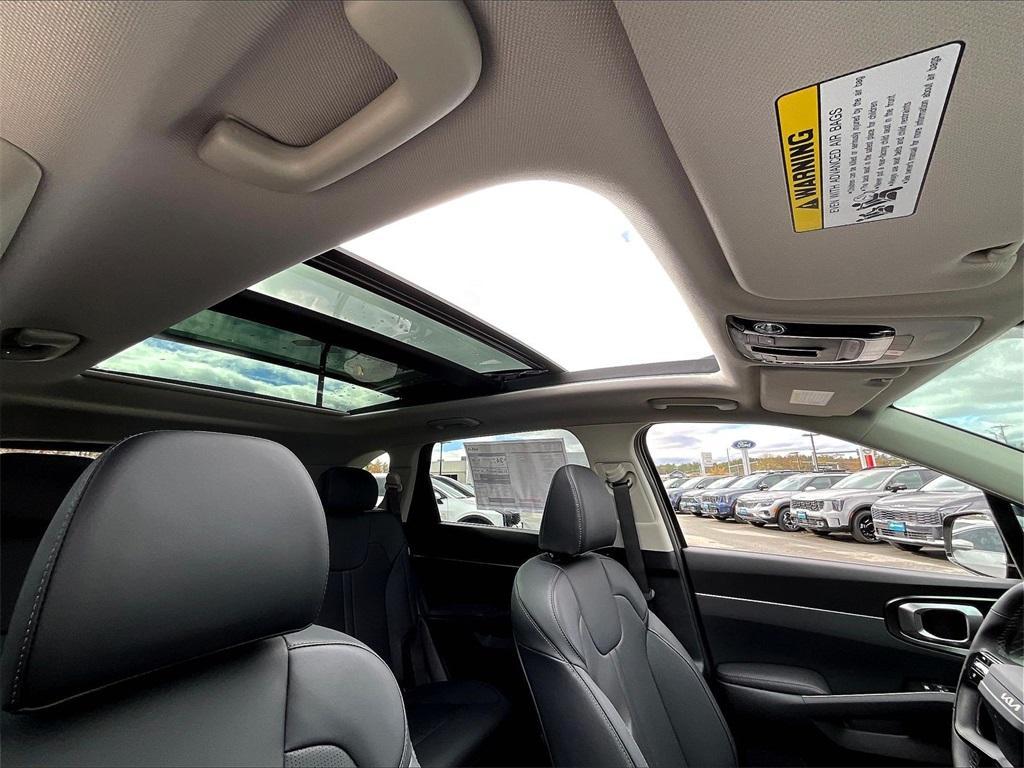new 2026 Kia Sorento Hybrid car, priced at $40,285