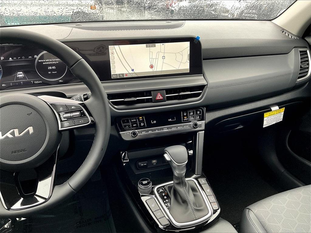 new 2026 Kia Seltos car, priced at $27,335