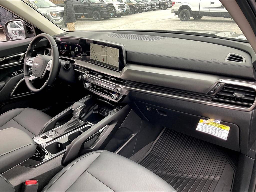 new 2025 Kia Telluride car, priced at $38,735