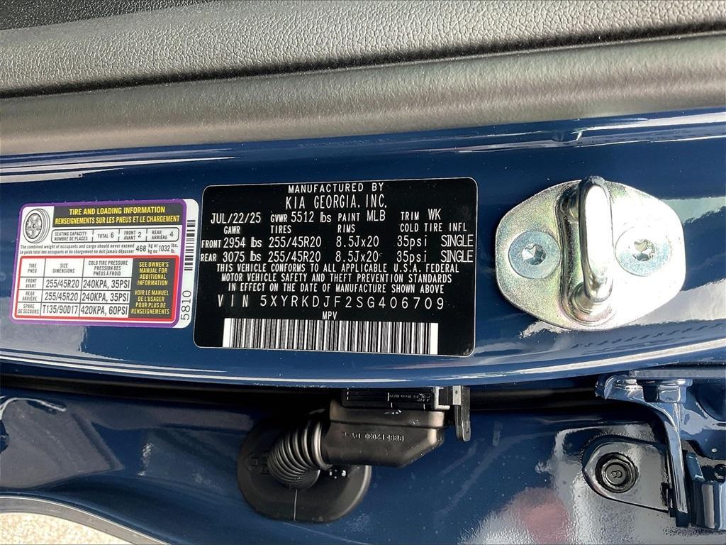 new 2025 Kia Sorento car, priced at $39,197