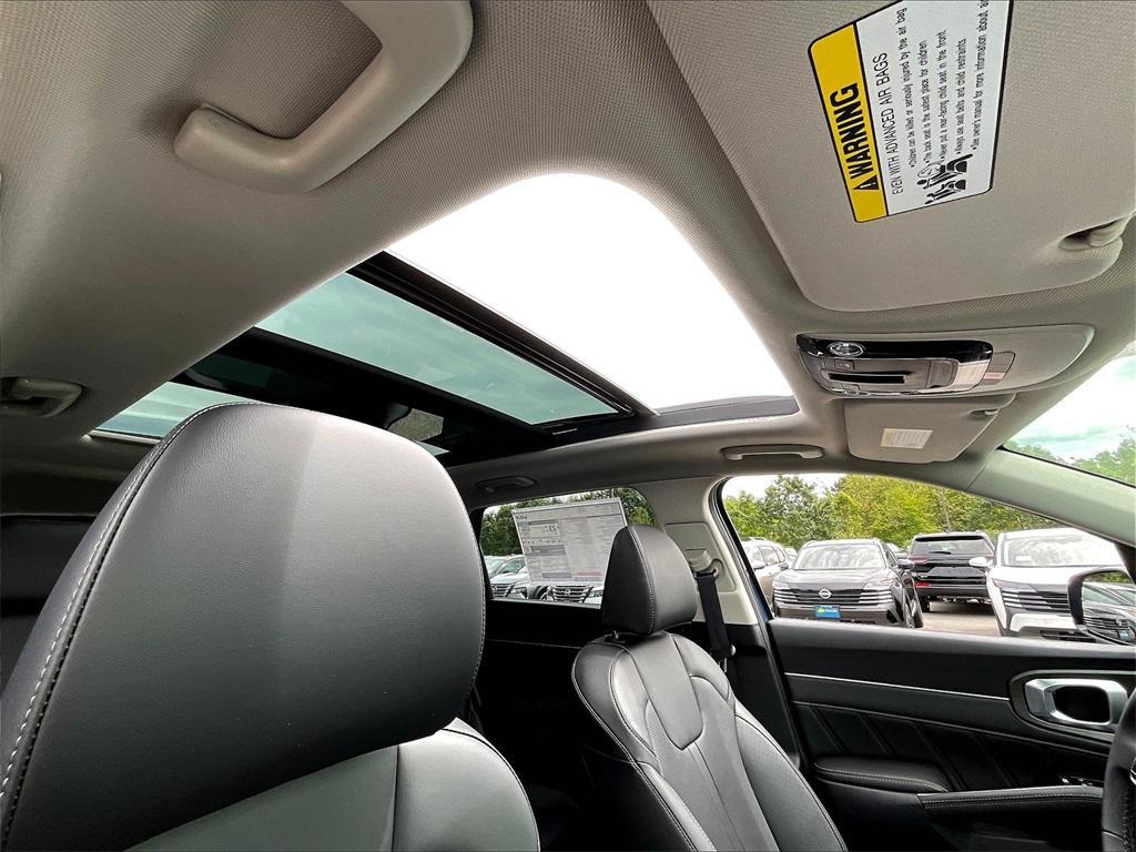 new 2025 Kia Sorento car, priced at $39,197