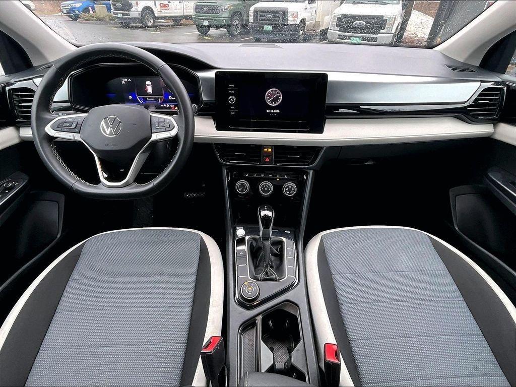 used 2025 Volkswagen Taos car