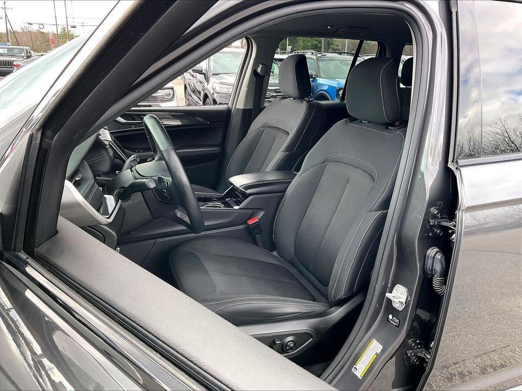 used 2022 Jeep Grand Cherokee car, priced at $25,383