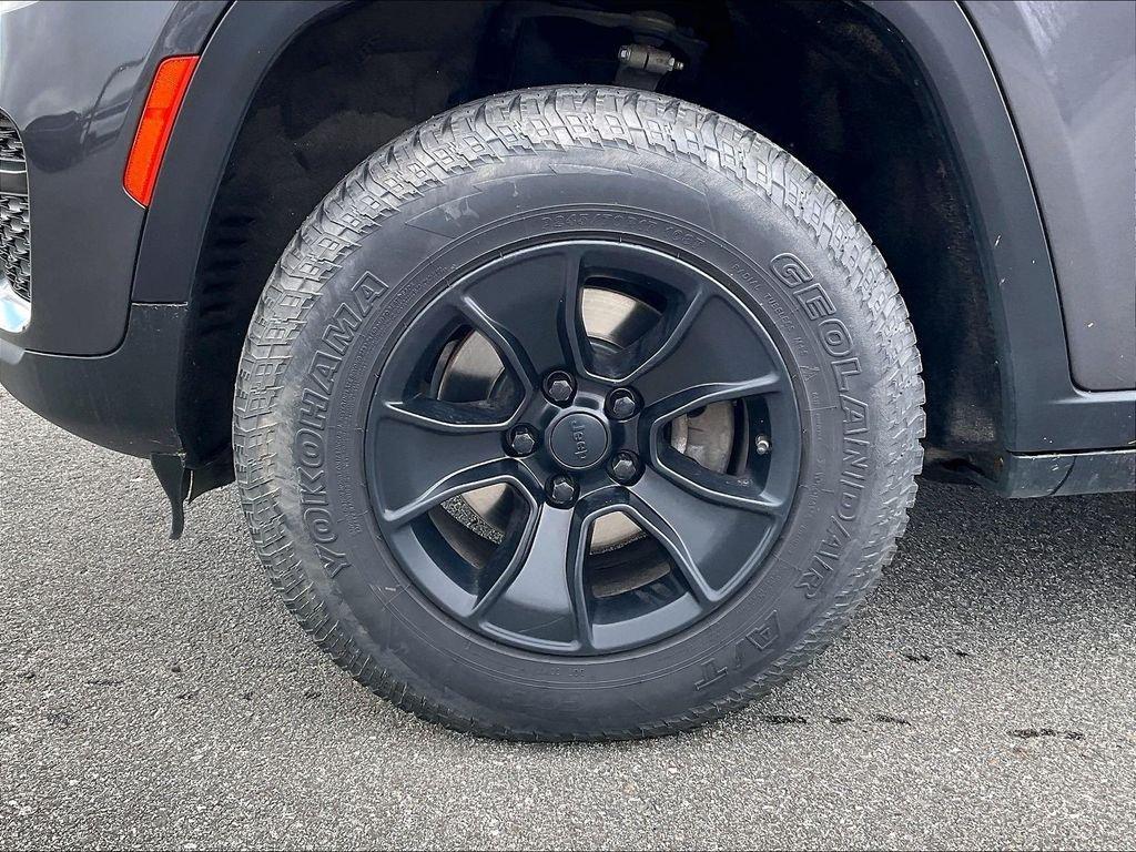 used 2022 Jeep Grand Cherokee car, priced at $25,383