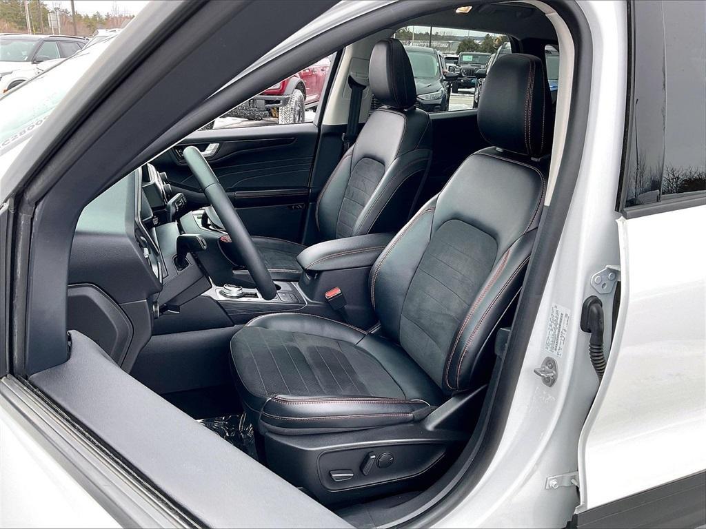 used 2022 Ford Escape car, priced at $21,923