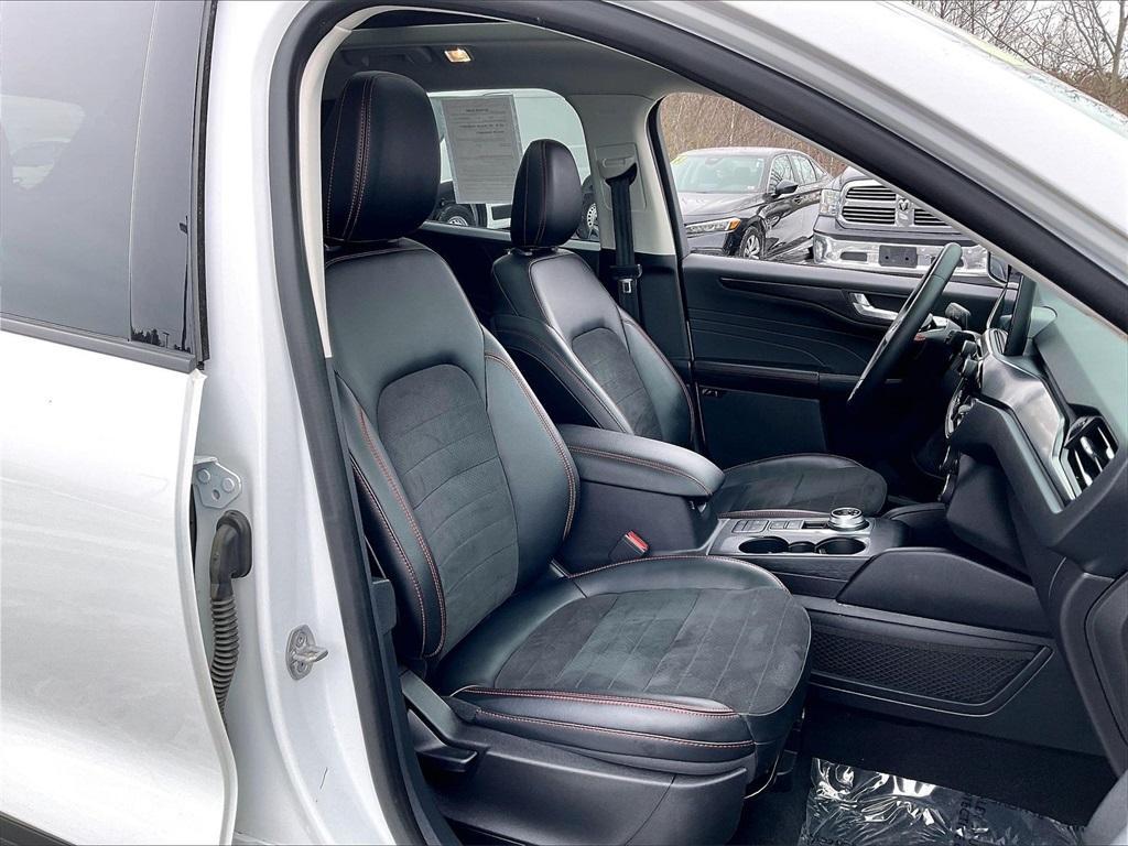 used 2022 Ford Escape car, priced at $21,923