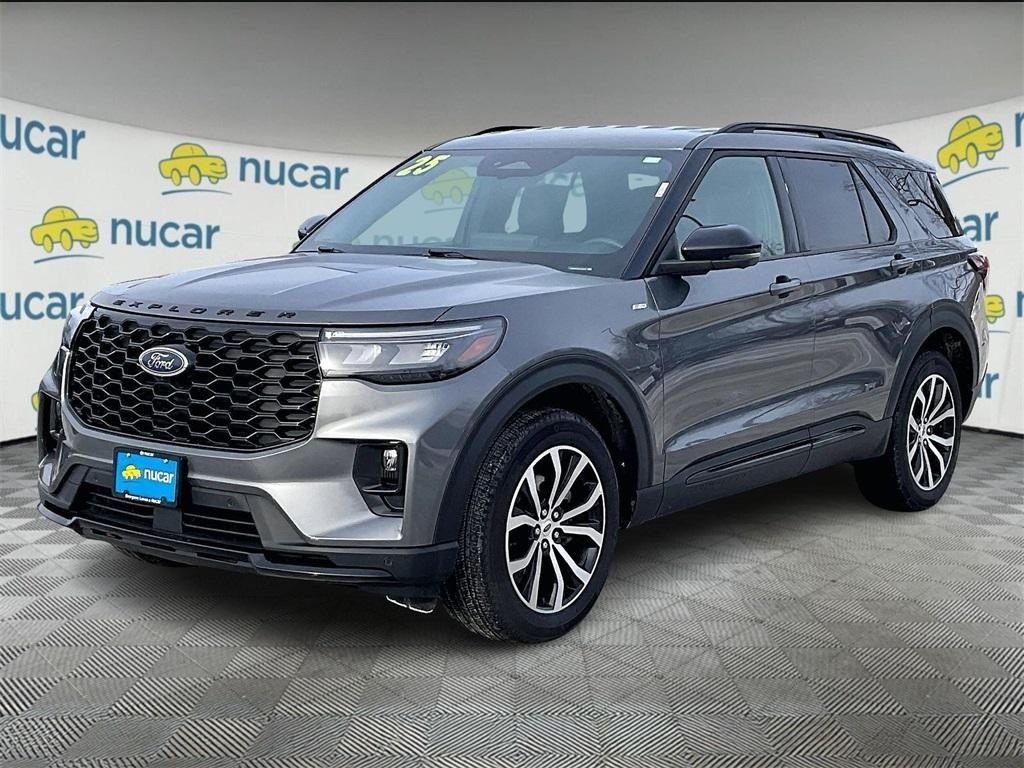 used 2025 Ford Explorer car, priced at $37,223