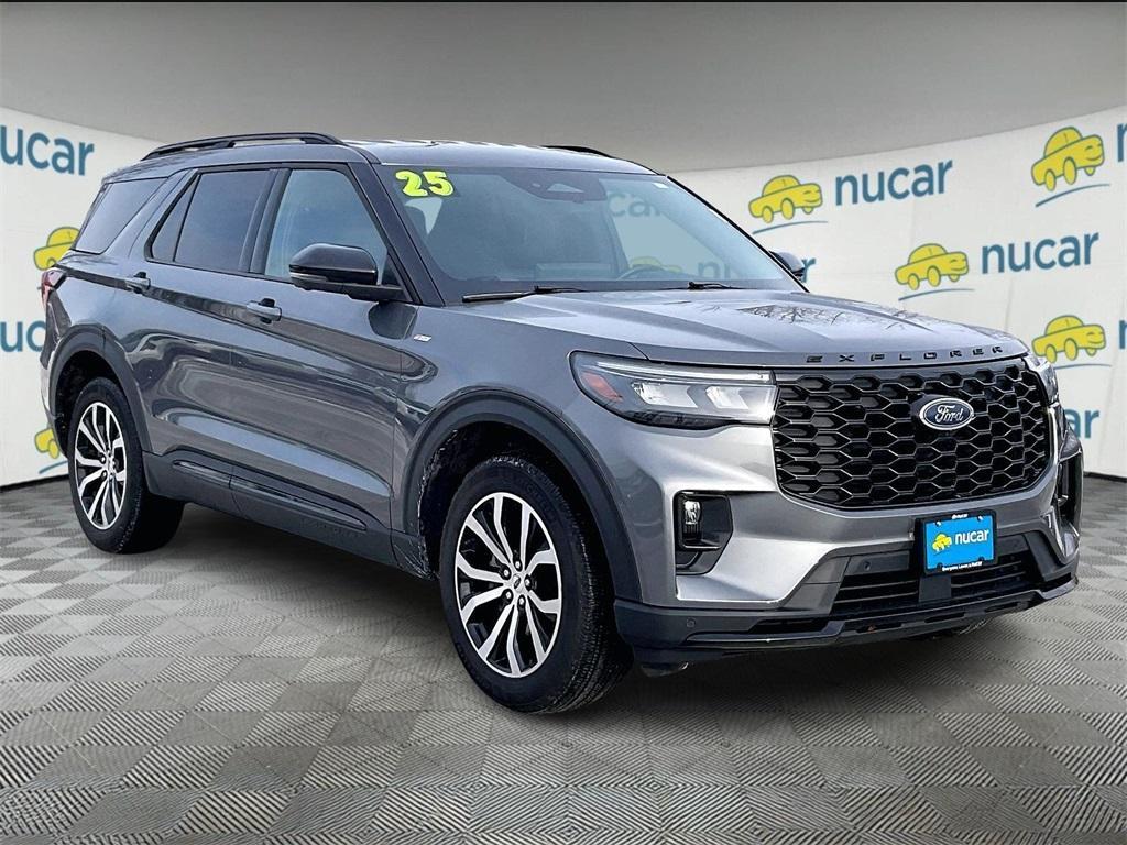 used 2025 Ford Explorer car, priced at $37,223