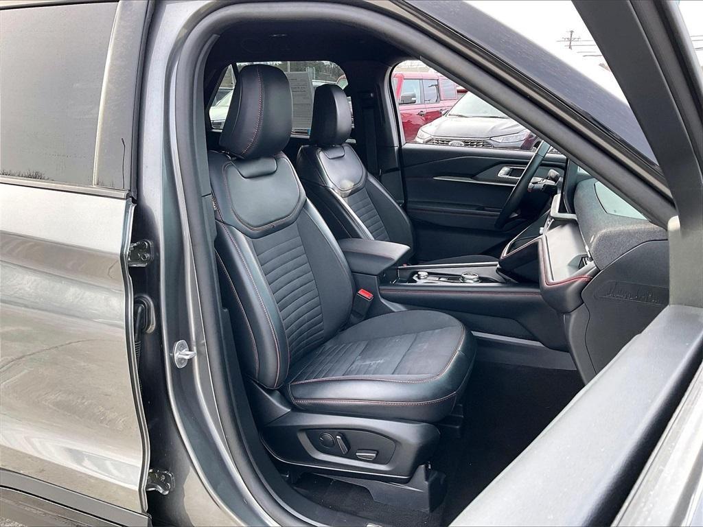 used 2025 Ford Explorer car, priced at $37,223