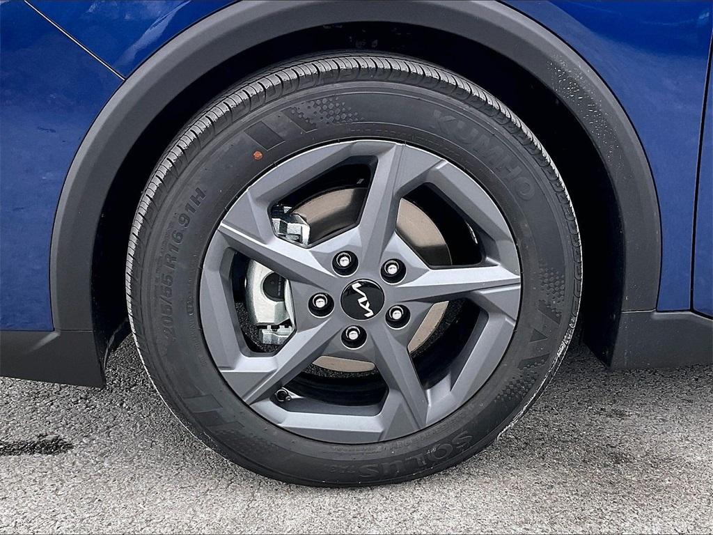 new 2025 Kia K4 car, priced at $21,156