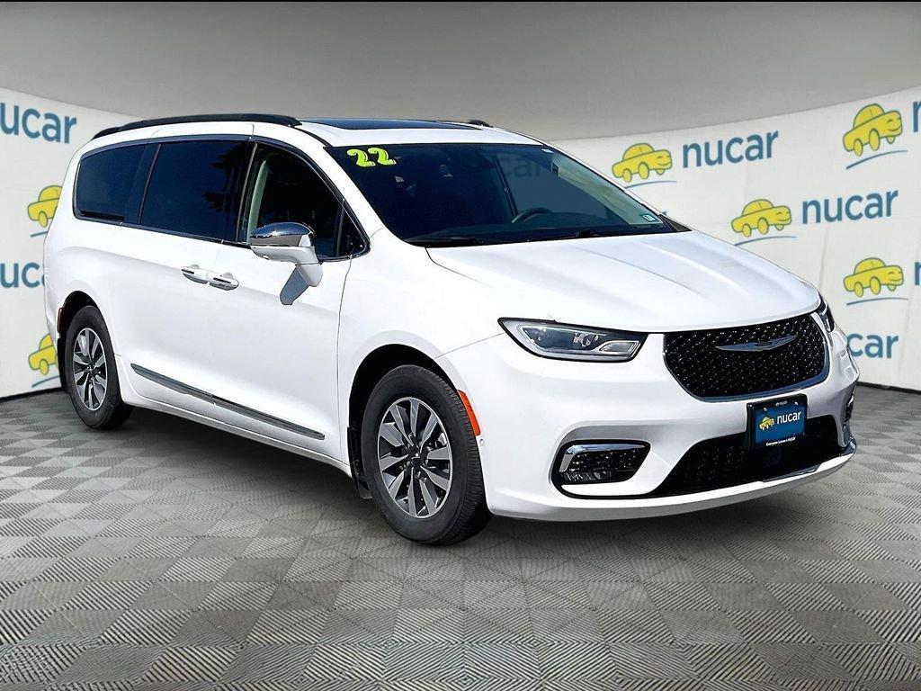 used 2022 Chrysler Pacifica Hybrid car, priced at $25,383