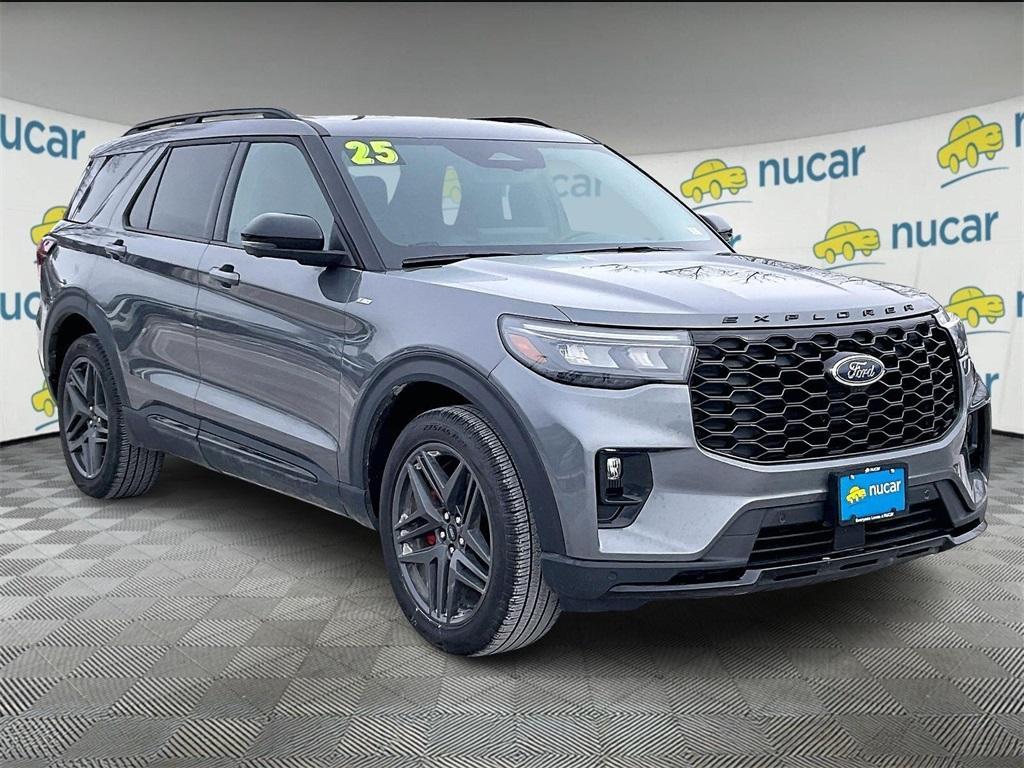 used 2025 Ford Explorer car, priced at $39,673
